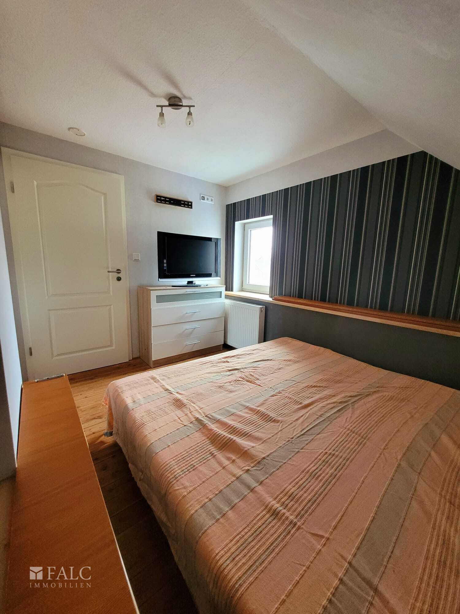 Schlafzimmer DG